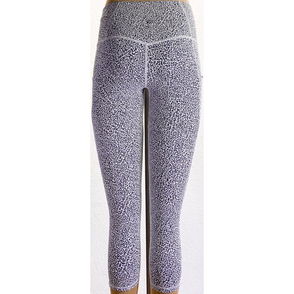 Athleta Black & White Leopard Print Mid Rise 2 Pocket Activewear Leggings XSP - Picture 5 of 9